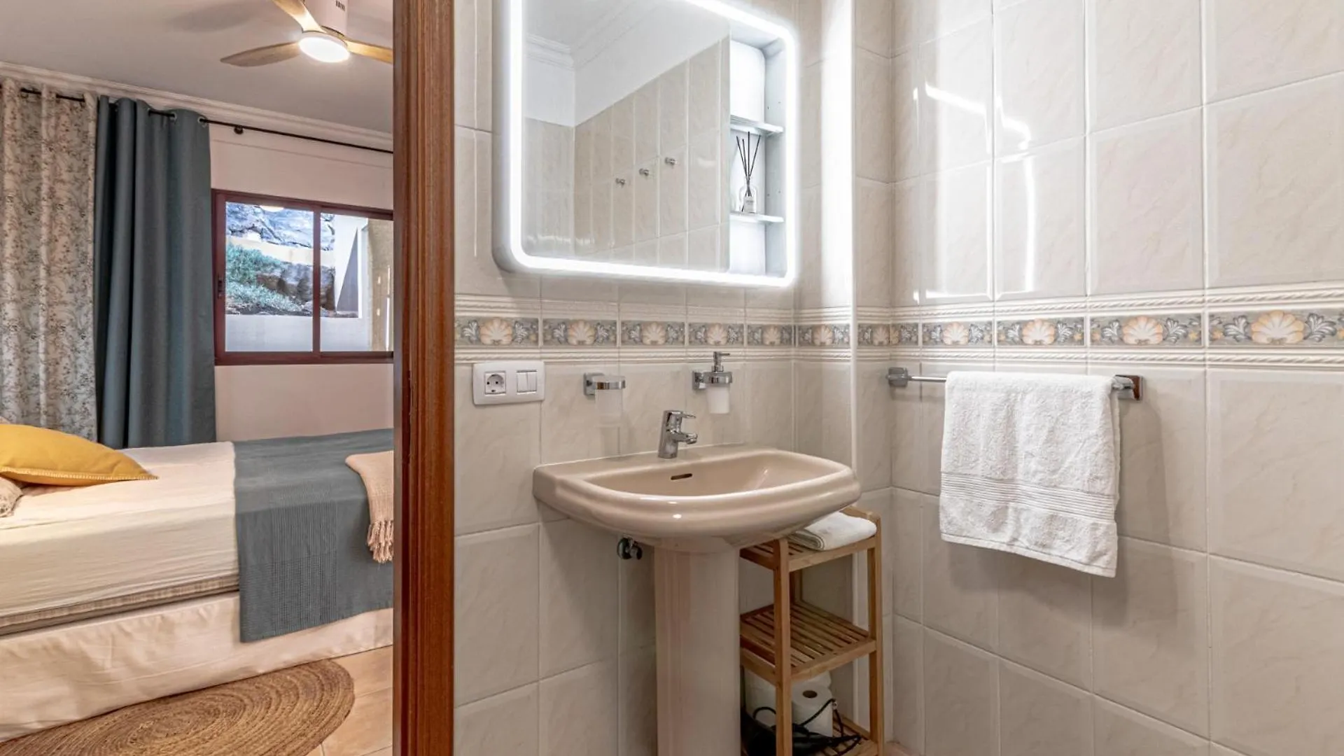Peaceful Atlantic Getaway By Dream Homes Tenerife Puerto de Santiago  0*, Puerto de Santiago (Tenerife)